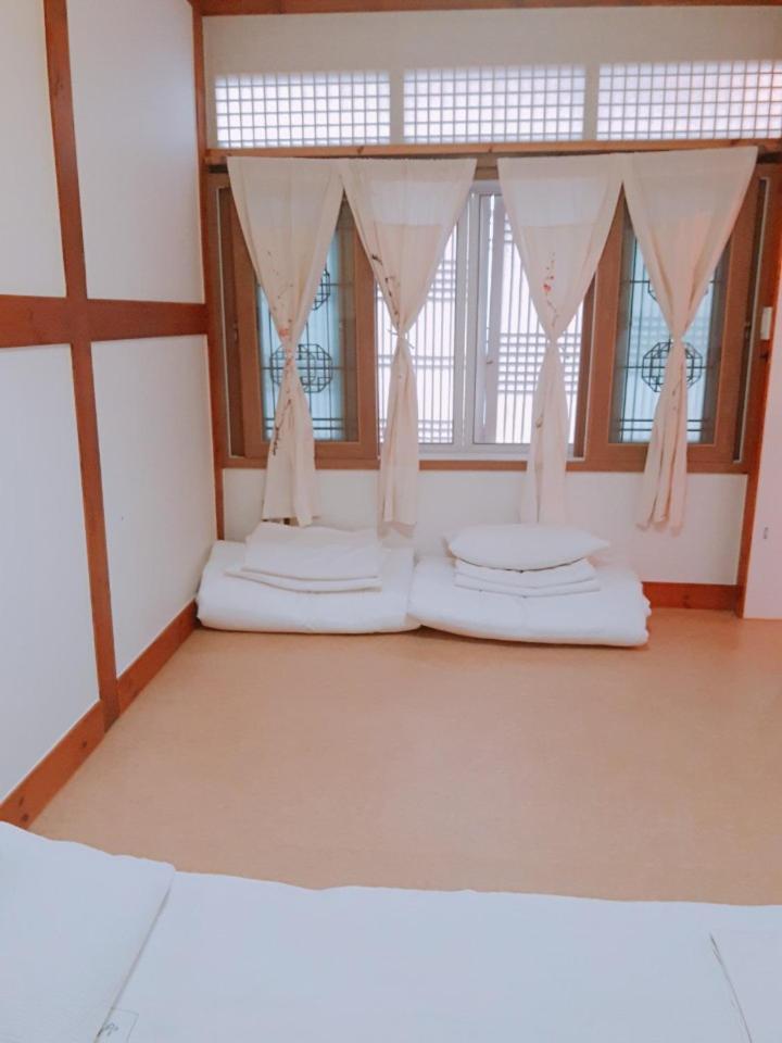 מוקפו Yujeong Hanok Guesthouse מראה חיצוני תמונה