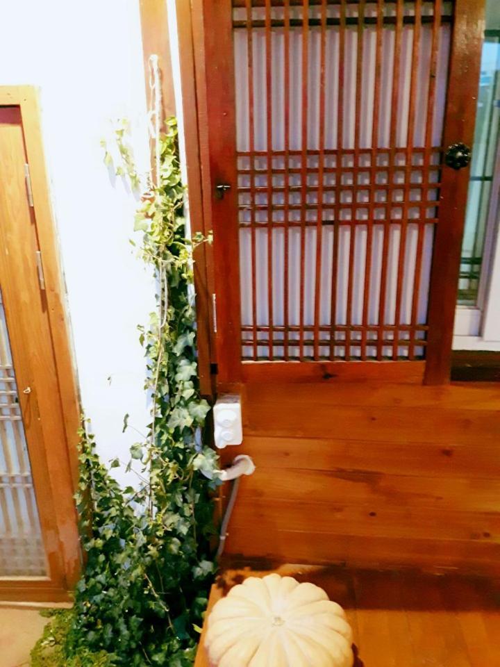 מוקפו Yujeong Hanok Guesthouse מראה חיצוני תמונה